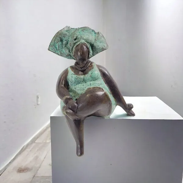 Moogoo Creative Africa Moogoo Creative Africa Bronze-Skulptur "Bobaraba Yolanda" Unikate by Hamidou | handgemacht, Türkis, – Produktbild 1 von 2