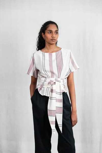 Jyoti - Fair Works Jyoti - Fair Works Baumwoll Wickelshirt Amaranth Webmuster Altrosa – Produktbild 2 von 4