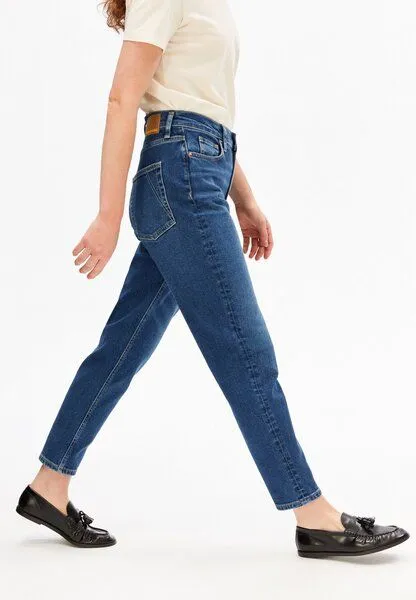 ARMEDANGELS ARMEDANGELS MAIRAA Damen Mom Jeans aus recyceltem Baumwoll-Mix, Blue, – Produktbild 4 von 4