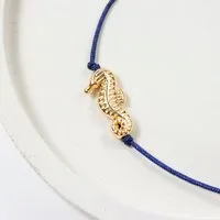 Bow & Hummingbird Bow & Hummingbird Armband auf Karte - Seepferdchen - Untertauchen, Blau, – Produktbild 1 von 1