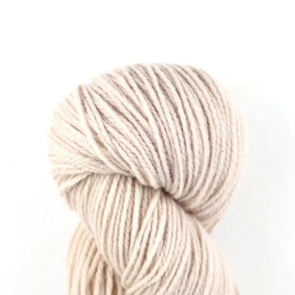 a.meri a.meri Merino-Strickgarn DOLLNSTEIN – 100% Schurwolle | Made in Bavaria, Jurakalk (beigerosa), – Produktbild 3 von 4