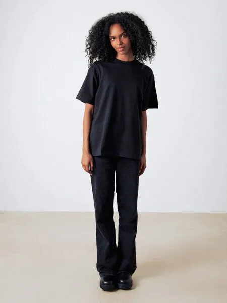 Honest Basics Honest Basics Damen Oversized T-Shirt aus Bio- und recycelter Baumwolle, Schwarz, – Produktbild 3 von 4