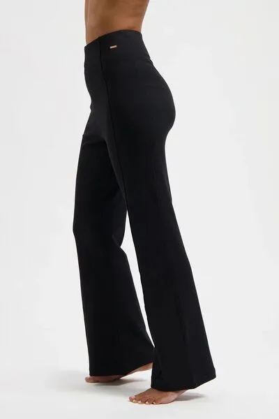 Urban Goddess Urban Goddess Cayha Flared Yogahose, Onyx black (schwarz), – Produktbild 2 von 4