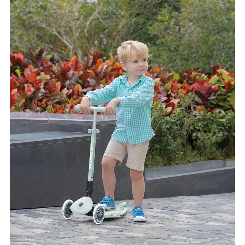 Globber Globber Scooter PRIMO Foldable Lights ECO, Gruen, – Produktbild 1 von 3