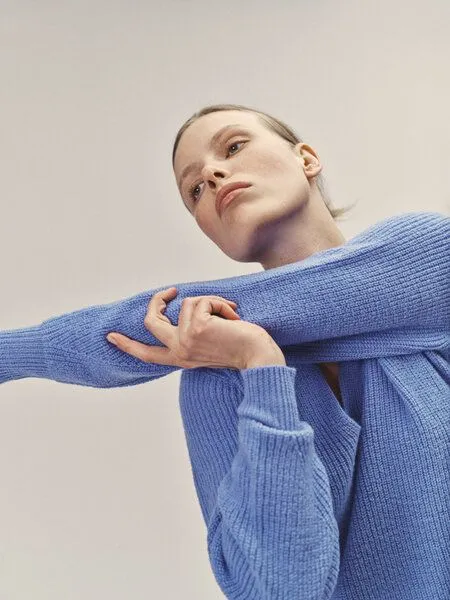 WOTE WOTE Strick Pullover aus nachhaltiger Merino Wolle, Blau, – Produktbild 3 von 3