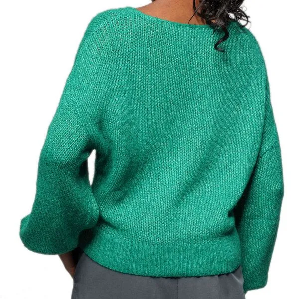 Alma & Lovis Alma & Lovis Leichter Pullover im Loose-Fit aus zartem Alpakastrick | Light V-Neck, Smaragd (grün), – Produktbild 2 von 4