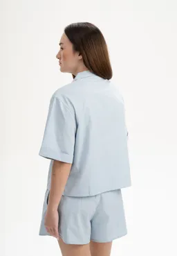 MELA MELA Damen vegan Pyjama Shirt Kurzarm Hansika Cloudy Blue – Produktbild 1 von 1