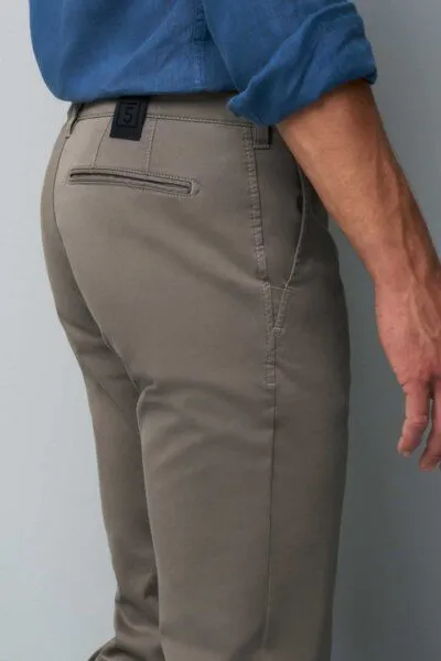 M 5 BY MEYER M 5 BY MEYER Ultraleichte Sommer Baumwollchino, Braun (taupe), – Produktbild 4 von 4