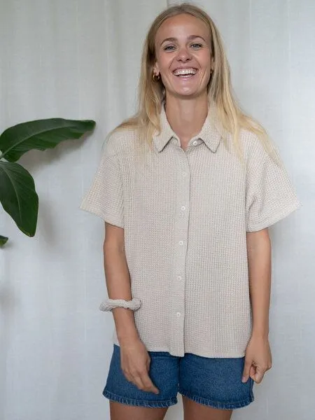 FUXBAU FUXBAU Frauen kurzarm Waffelstrick Bluse, Beige, – Produktbild 4 von 4