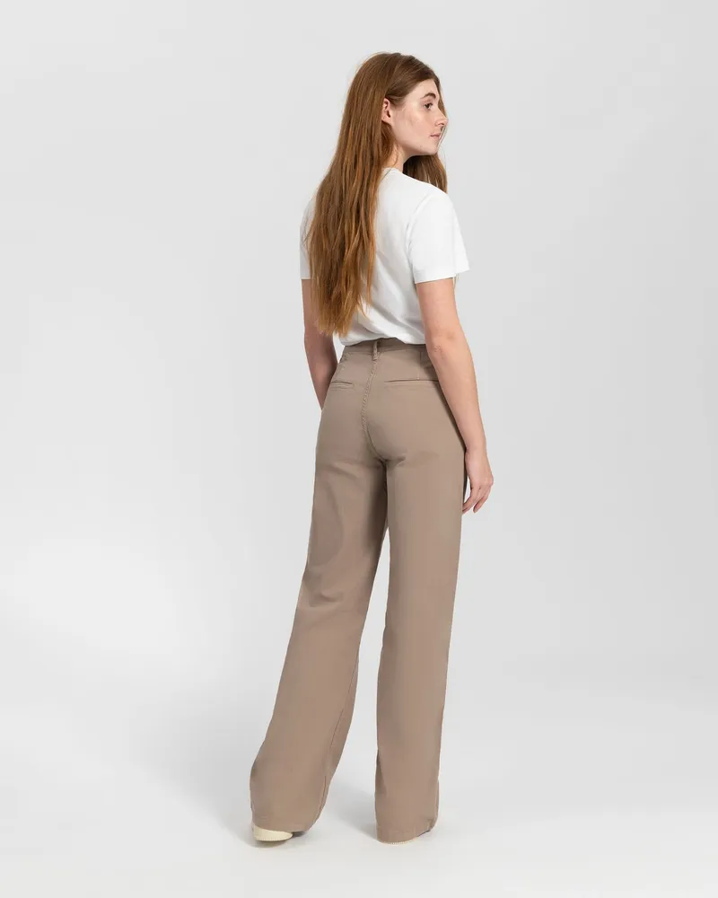 Kuyichi Kuyichi Damen vegan Chino Hose Thalia Schwarzer Tee Braun, Hellbraun, – Produktbild 1 von 2