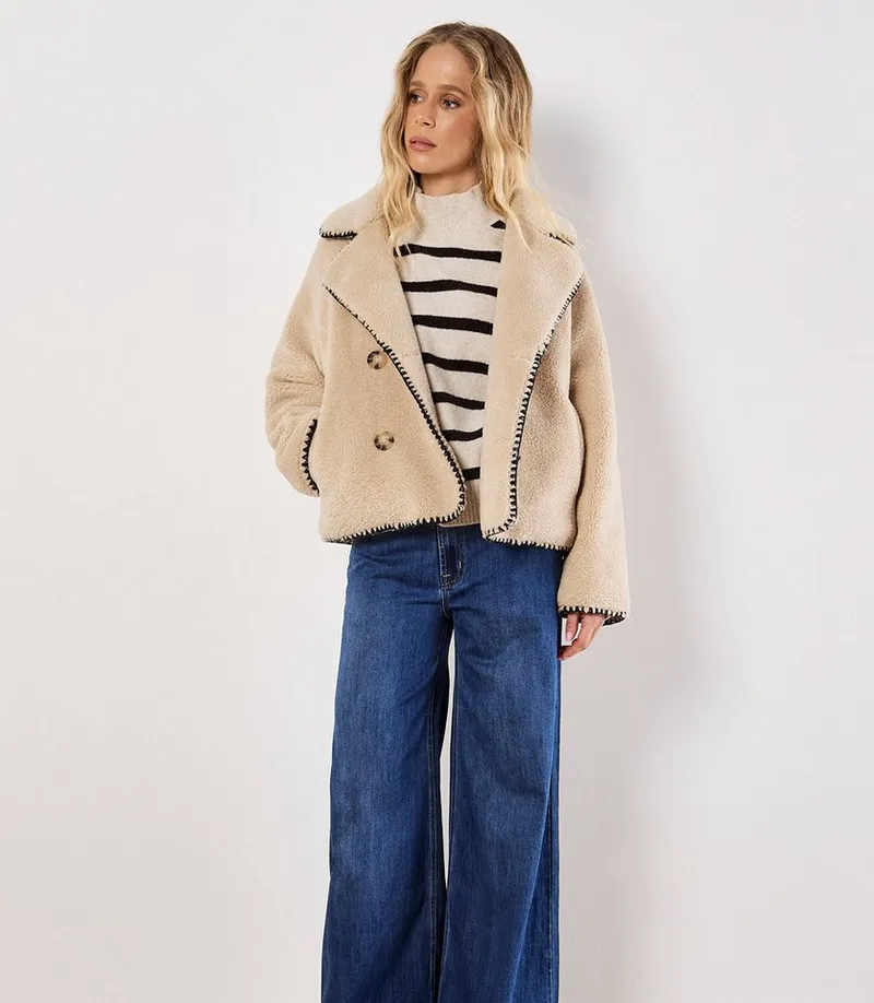 Apricot Apricot Kurzjacke Kurzjacke mit Blanket Stitch Umrandung, Beige, – Produktbild 1 von 5