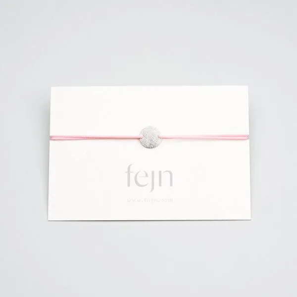 fejn jewelry fejn jewelry Armband 'satin disc' mit farbigen Textilband, Silber, – Produktbild 8 von 8