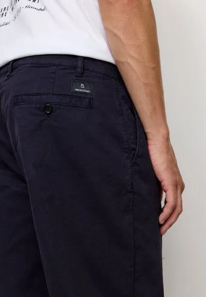 recolution Herren Chino mit Bundfalte aus Bio-Baumwoll Mix - OAK - recolution, Dark navy (blau), – Produktbild 4 von 4