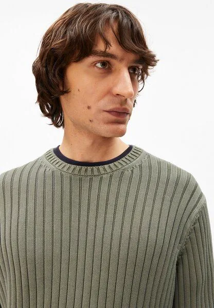 ARMEDANGELS ARMEDANGELS PIGMENT DYE RIB Herren Pullover aus Bio-Baumwolle, Fatigue green, – Produktbild 3 von 4