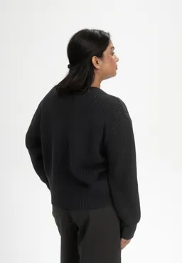 MELA MELA Damen vegan Strickpullover Rippe Adah Schwarz – Produktbild 1 von 1