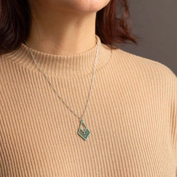 feinformart feinformart Kette mit Holzanhänger 'Tribe', Aquamarin (türkis), – Produktbild 3 von 4