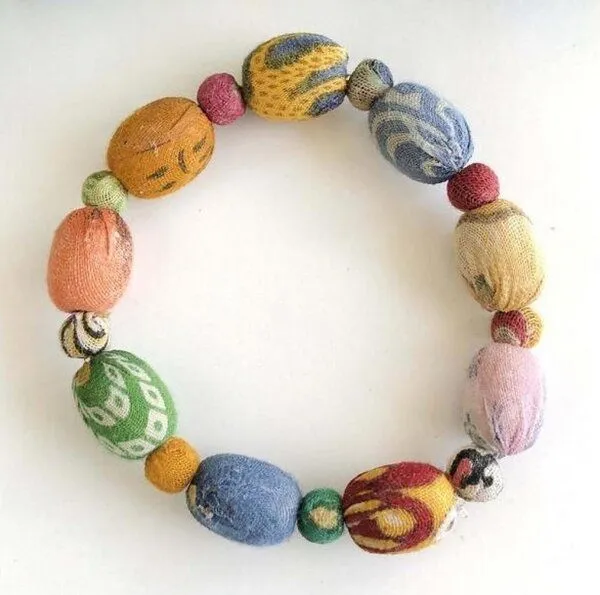 Worldfinds Worldfinds Kantha Armband Dotted Oval, Bunt, – Produktbild 1 von 1