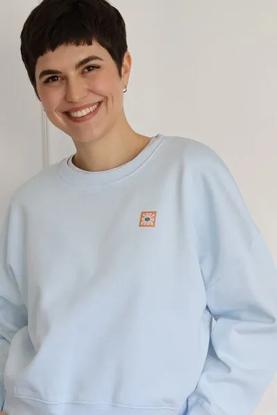 Kultgut Kultgut Artdesign - Goodness Pulloversweater im Boxistyle / Little Flower, Hellblau, – Produktbild 4 von 4