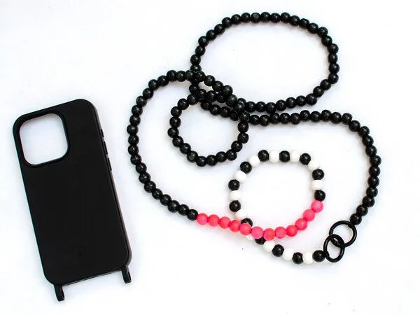 renna deluxe renna deluxe Handykette aus Holzperlen, Crossbody lang, Neon pink, – Produktbild 1 von 4