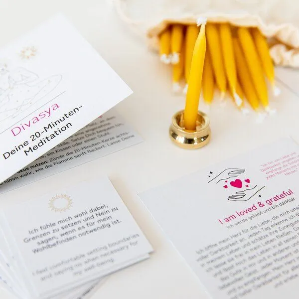 Divasya Divasya Geschenkset | 20-Minuten-Kerzen für Meditation & Achtsamkeit | I am loved & grateful – Produktbild 1 von 4