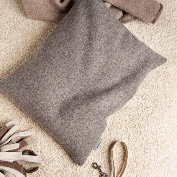 nahtur-design nahtur-design Hunde- und Katzenkissen | Dinkelkissen mit Wechselbezug, Braun_01 (braun), – Produktbild 3 von 4