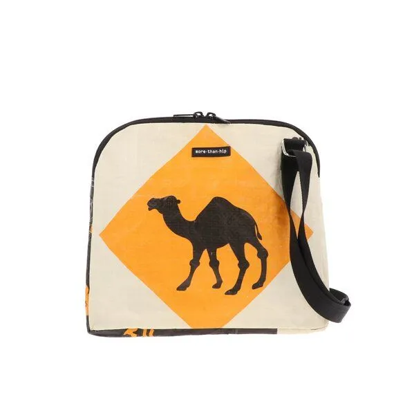 MoreThanHip MoreThanHip Schultertasche aus Zement- oder Tierfuttersäcken - Stylische Damentasche mit Charakter - Amara, Orange - kamel, – Produktbild 2 von 4