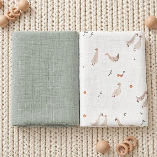 Bebekevi Bebekevi Spucktuch - Multitücher - Decke Müsselin 80 × 90 cm - 2er set - 100 % Baumwolle, Grün-ente, – Produktbild 1 von 3