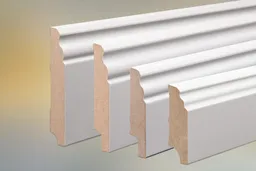 woodstore24 MDF Sockelleiste für Parkett und Massivholzdielen, Berliner Profil, 60 x 20 mm, weiß (RAL 9016) lackiert, Fixlänge 240  cm – Produktbild 1 von 1