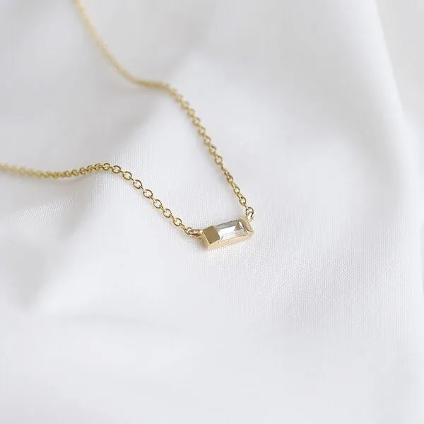Eppi Eppi Halskette aus Gold mit weißem Saphir mit Baguette-Form Sharly, Weiss, – Produktbild 4 von 4
