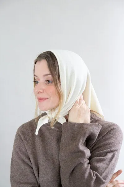 Kopyto Kopyto BIRUANG Bandana Halstuch 100% Merinowolle RWS-Zertifiziert Ökologisch Unifarben, Creme, – Produktbild 1 von 4