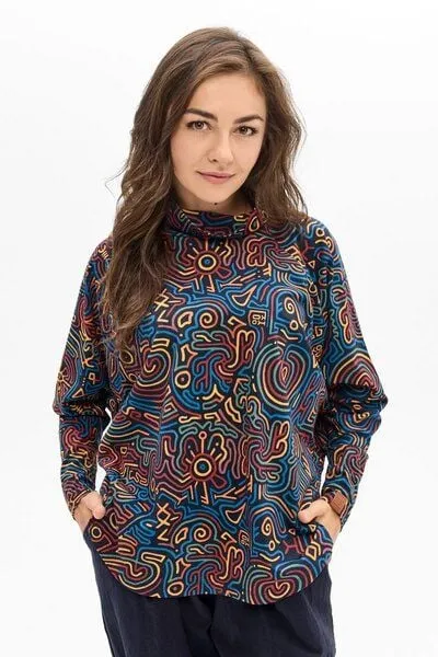 KOKOworld Rollkragenpulli Antigua – Weicher unt loser – Figurfreundlicher – Exklusiver KOKOworld-Print – Fair produziert in Polen, Laberinto mini (mehrfarbig), – Produktbild 1 von 4