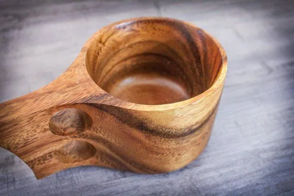 BY COPALA BY COPALA Kuksa-Becher aus Akazie, Kaffeetasse aus Akazienholz im skandinavischem Design, handgefertigter Becher – Produktbild 4 von 4