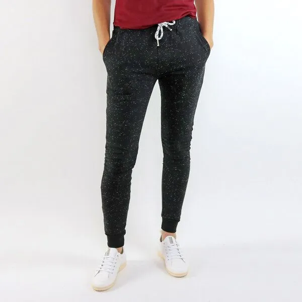 Gary Mash GARY MASH Jogginghose Macklin Mélange aus Biobaumwolle, Schwarz, – Produktbild 1 von 4