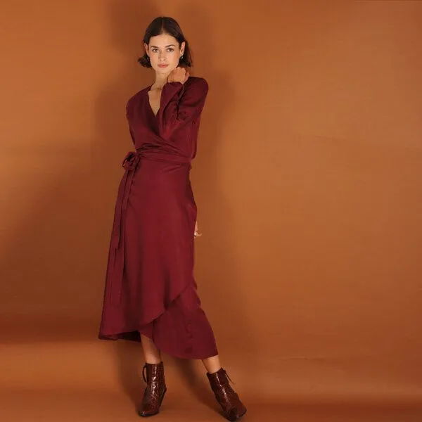 ManduTrap ManduTrap Langärmeliges Tencel Wickelkleid Tara in blau oder berry, Violett, – Produktbild 1 von 4