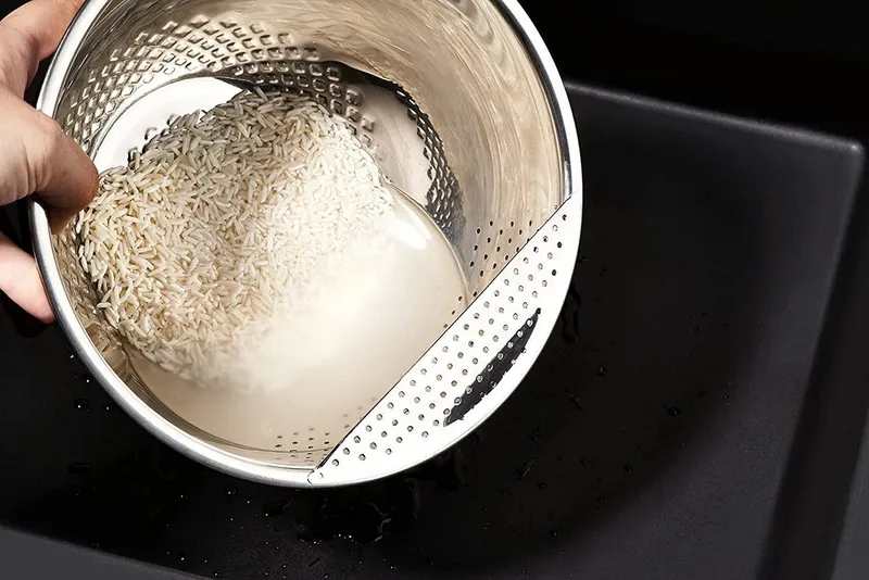 Reishunger Reishunger Küchensieb Reis Waschschüssel & Sieb aus Edelstahl, Schwarz, – Produktbild 5 von 5