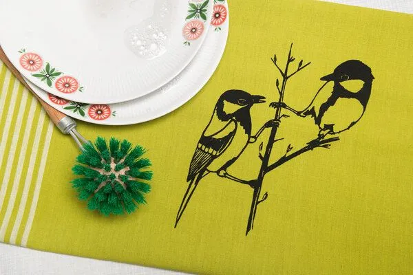 Hirschkind Hirschkind Bio & Fair-Trade-Geschirrtuch "Kohlmeisen", Hellgrün, – Produktbild 2 von 3