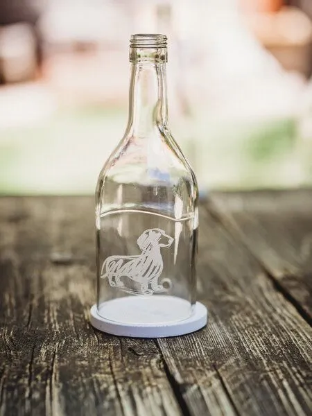 MaBe MaBe Dackel Liebe - Upcycling WeinWindlicht für Hundefans, Transparent rum, – Produktbild 1 von 4