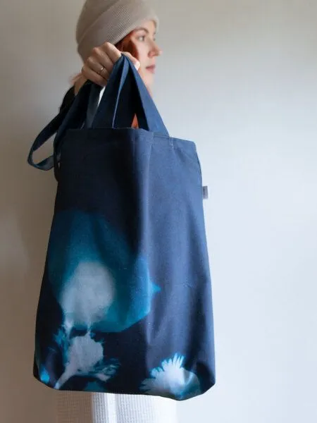 Ecostories Ecostories Tasche Mohn im Licht – Produktbild 2 von 2