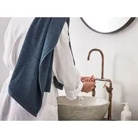 Yumeko Badetuch Dots 100x150 cm "Yumeko" aus Bio-Baumwolle – Produktbild 1 von 1