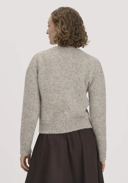hessnatur hessnatur Strickjacke Relaxed aus Alpaka und Bio-Baumwolle, Naturgrau, – Produktbild 2 von 4