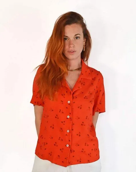 Aatise Aatise Oversize-Bluse mit kubanischem Zavi 100% EcoVero, Rot4, – Produktbild 1 von 4