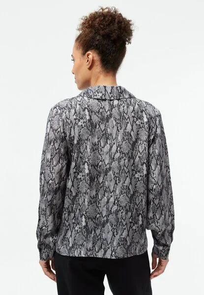 Givn Berlin Givn Berlin Bluse GBZORA aus TENCEL mit Reverskragen, Black / grey (snake), – Produktbild 4 von 4