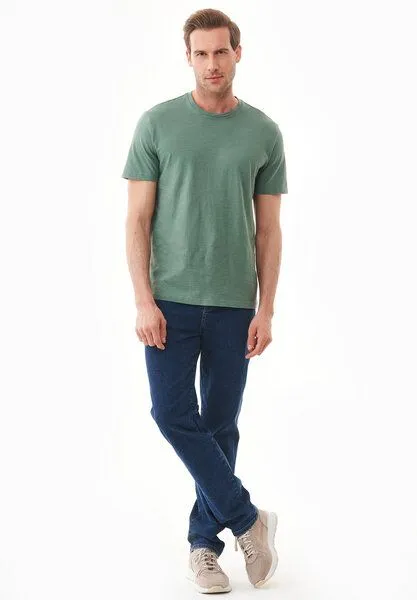 ORGANICATION ORGANICATION Basic T-Shirt aus Bio-Baumwolle, Grün(green tea), – Produktbild 2 von 4