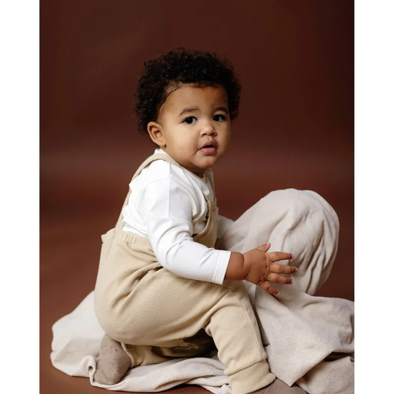 Levv Levv Sweat-Latzhose Struktur, Beige, – Produktbild 2 von 3