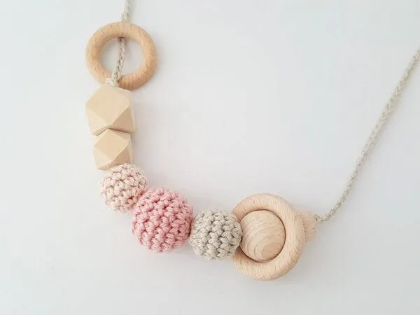 NoniKids Berlin Stillkette Mamakette Holz 10 Farben | Bio Baumwollgarn | NoniKids Berlin, Blush, – Produktbild 1 von 2
