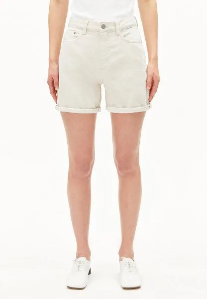 ARMEDANGELS ARMEDANGELS SHEAARI Damen Jeans Shorts aus recycelter Baumwolle, Undyed, – Produktbild 1 von 4
