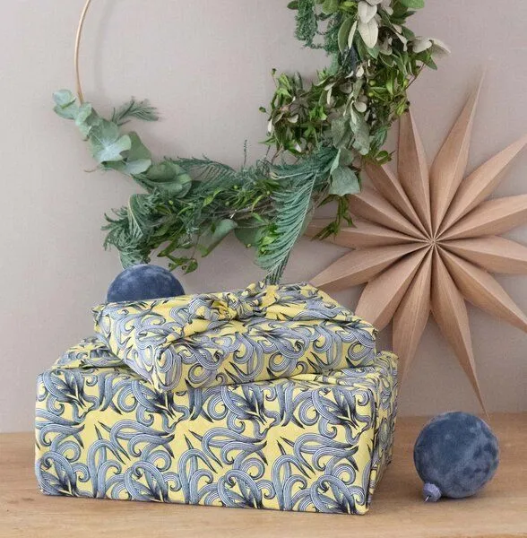FabRap Gift Wrap FabRap Gift Wrap Wiederverwendbare Geschenkverpackung Furoshiki - Set mit drei Größen (einseitig), Sunshine nouveau (gelb), – Produktbild 2 von 4