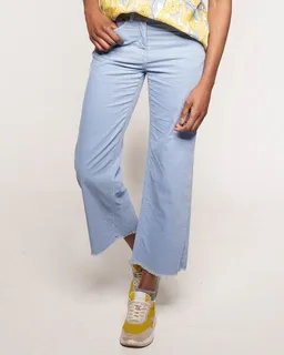 Alma & Lovis Alma & Lovis Softe 7/8-Feinkordhose aus leichter Bio-Baumwolle | Babycordhose – Produktbild 1 von 1