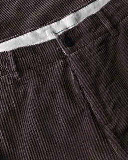 KnowledgeCotton Apparel KnowledgeCotton Apparel Herren vegan Hose Chuck Regular Cord Schokoladenbraun, Torte – Produktbild 1 von 1