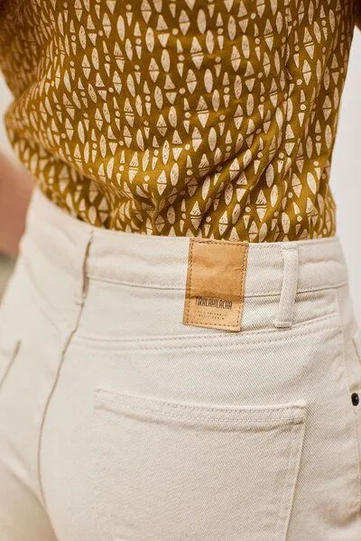 TIRALAHILACHA TIRALAHILACHA Finna Trousers, Beige, – Produktbild 3 von 4